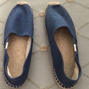 Navy blue soludos